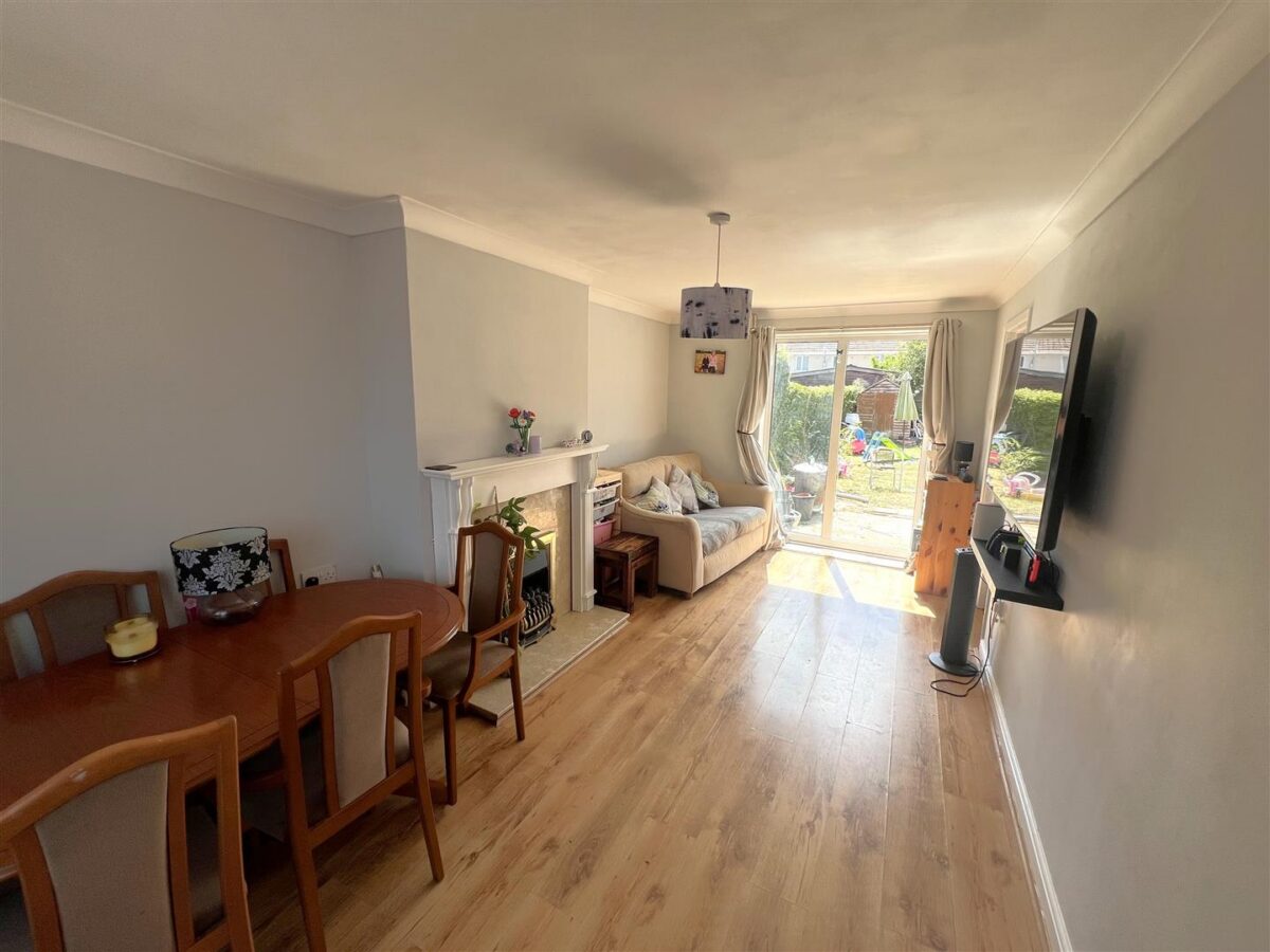 Grendon Avenue, Corby