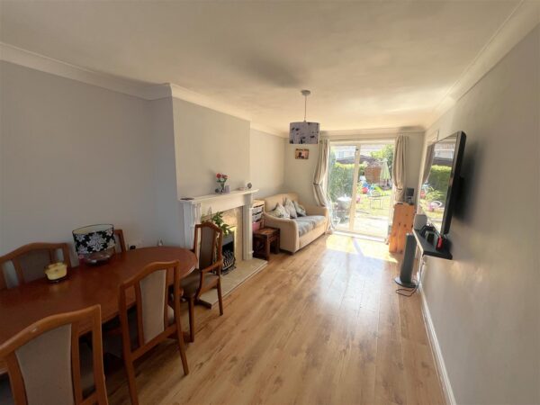 Grendon Avenue, Corby