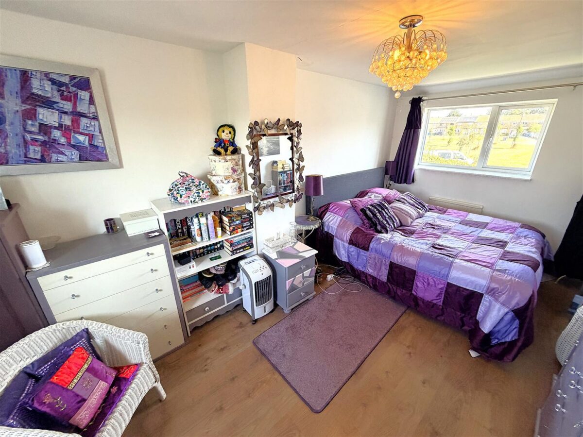 Cransley Gardens, Corby