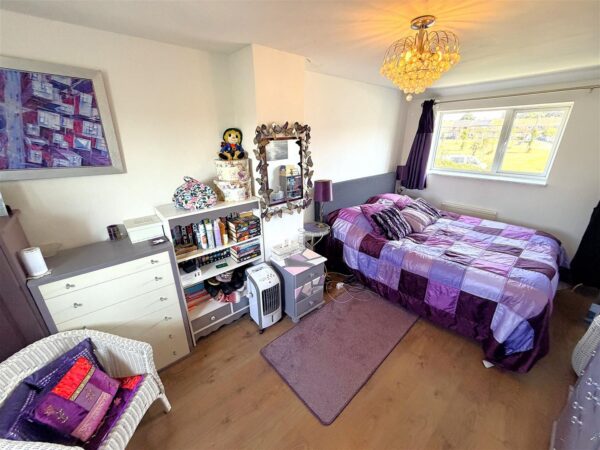 Cransley Gardens, Corby