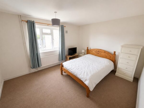 Fairlight Court, Corby