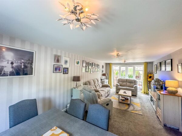 Lyveden Way, Corby