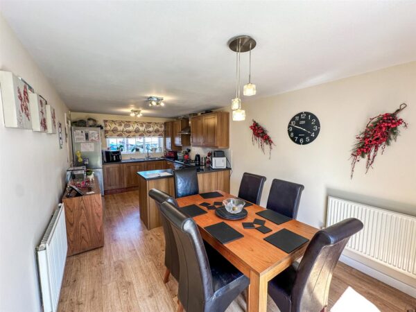 Lyveden Way, Corby, North Northamptonshire, N