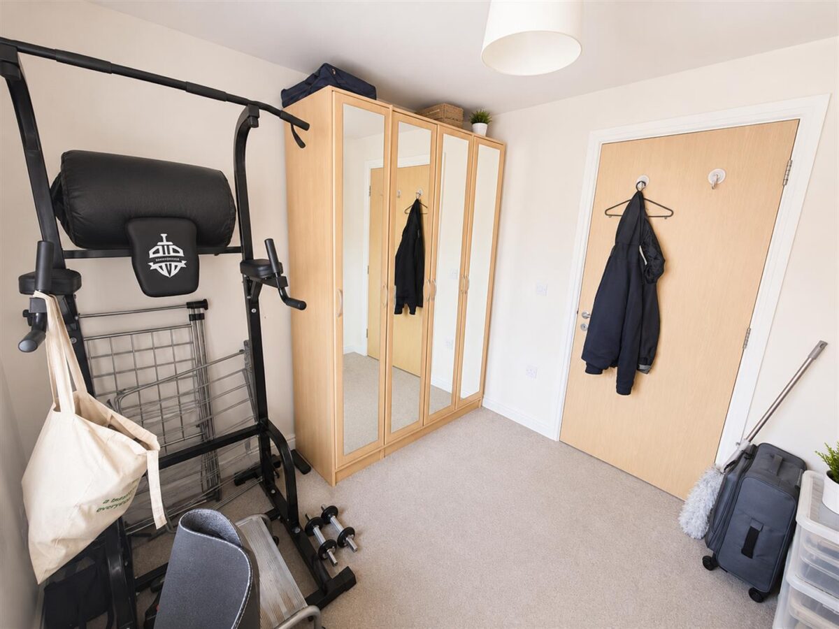 Newmarket Close, Corby