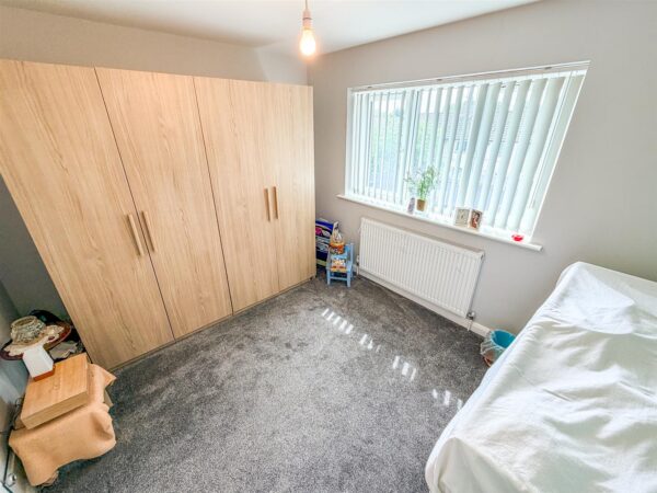 Helmsley Way, Corby