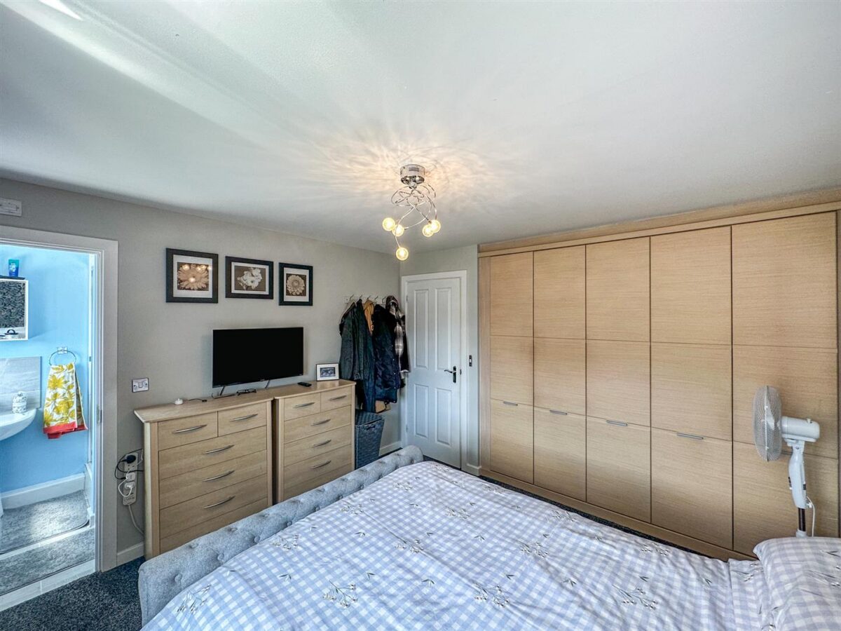 Lyveden Way, Corby