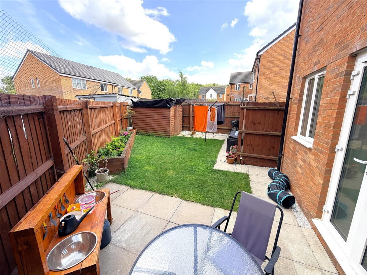 Acorn Way, Corby