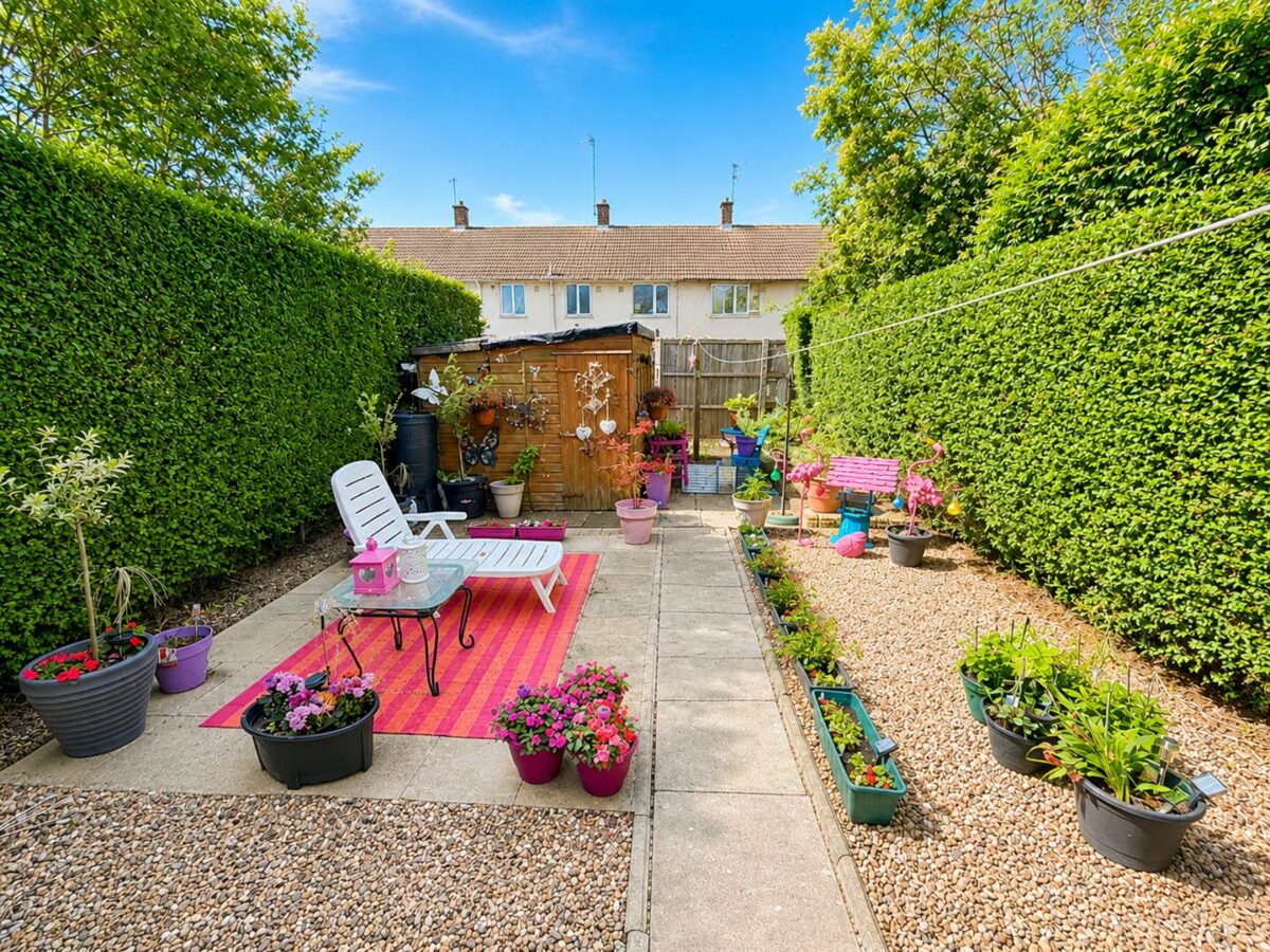 Cransley Gardens, Corby