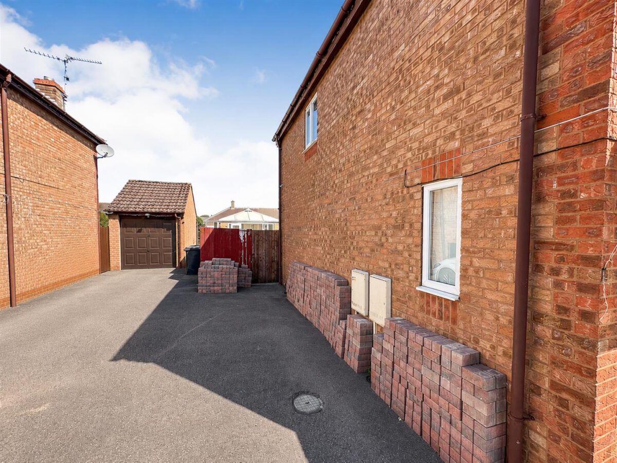 Waltham Close, Corby