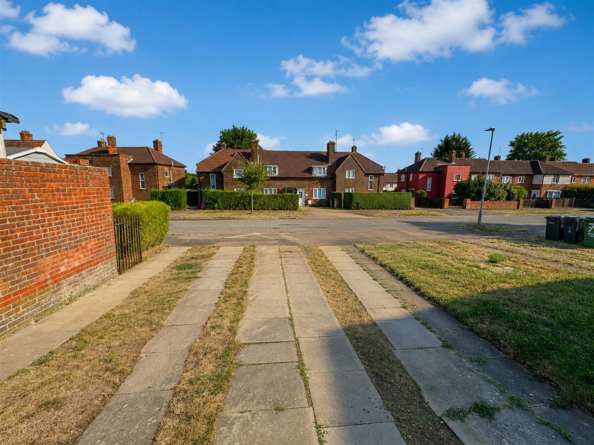 James Watt Avenue, Corby
