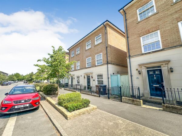 The Avenue, Corby