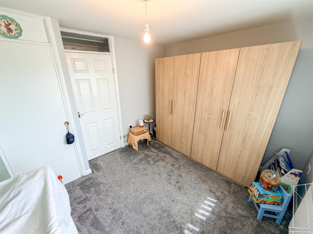Helmsley Way, Corby