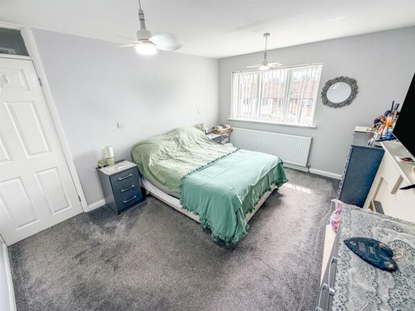 Helmsley Way, Corby
