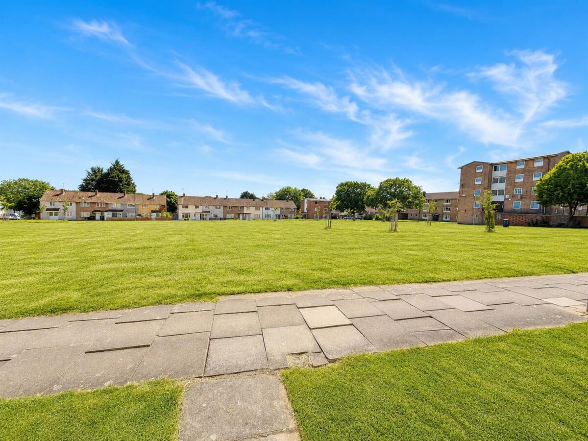 Helmsley Way, Corby