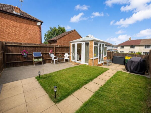 Waltham Close, Corby