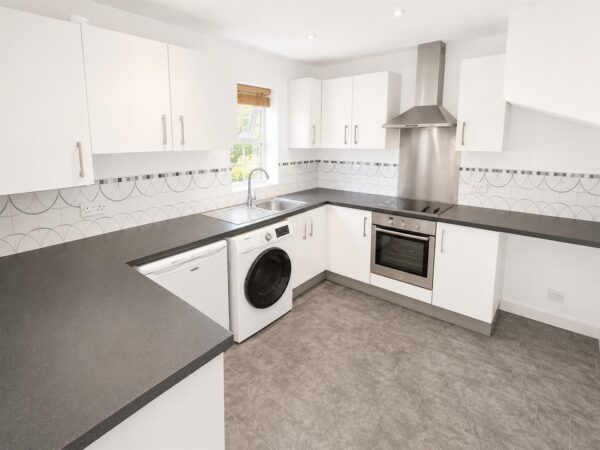 Outfield Close, Great Oakley, Corby