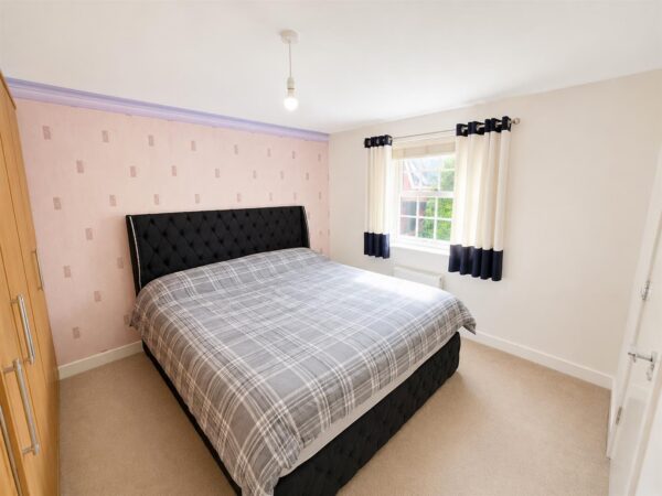 Outfield Close, Great Oakley, Corby