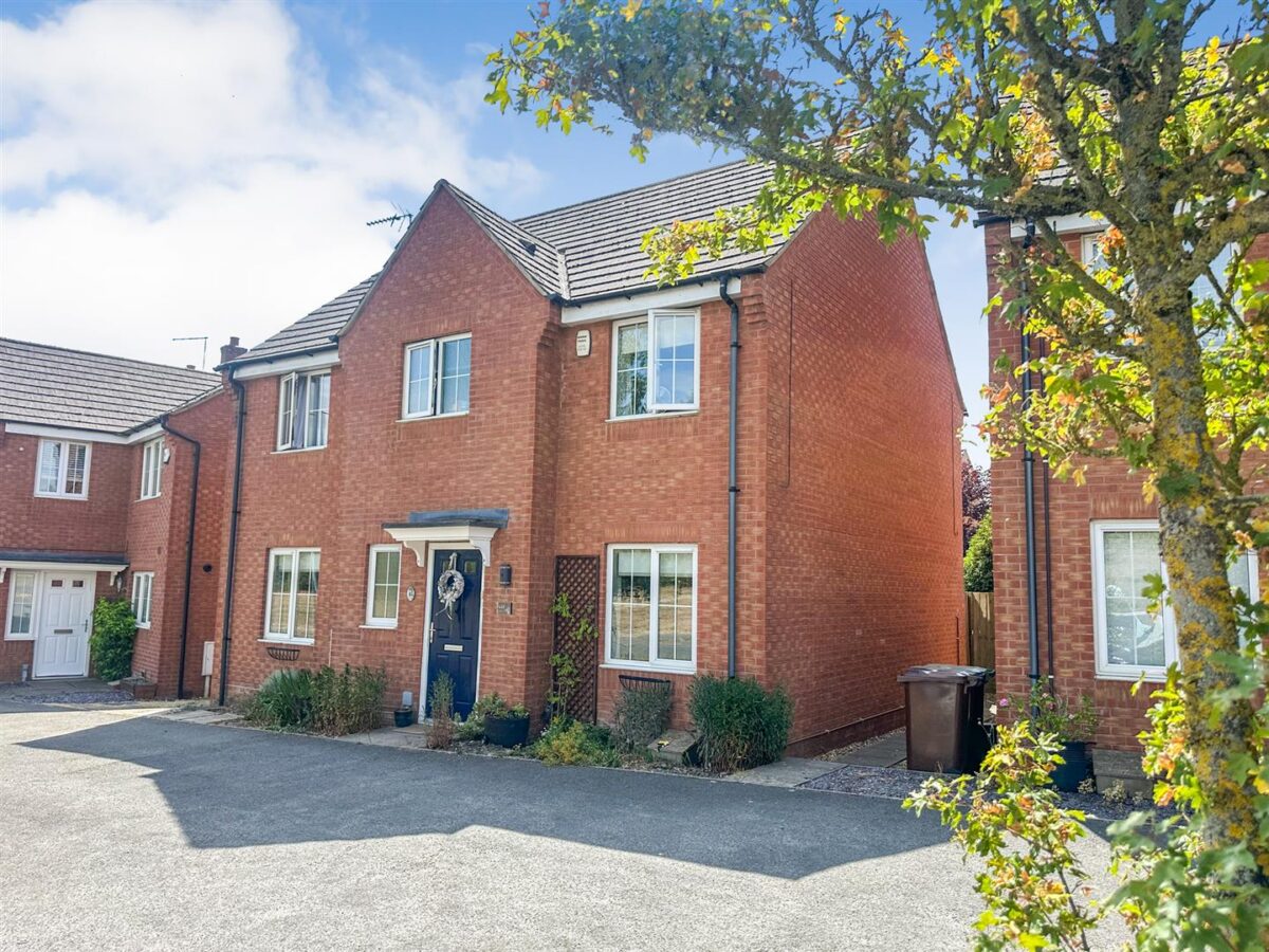 Lyveden Way, Corby