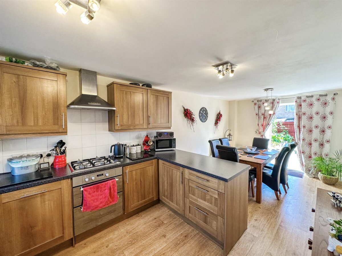 Lyveden Way, Corby, North Northamptonshire, N