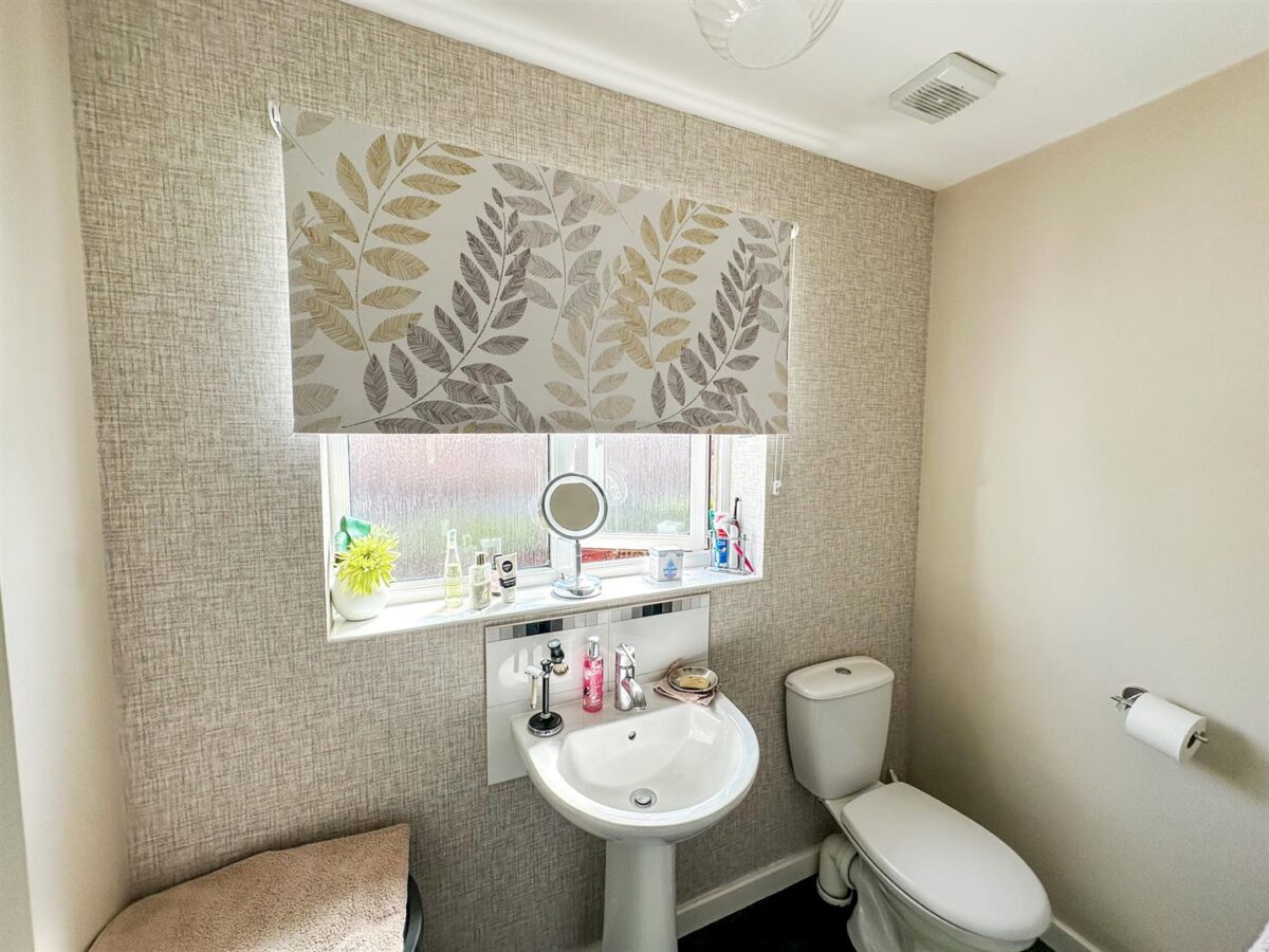 Lyveden Way, Corby, North Northamptonshire, N