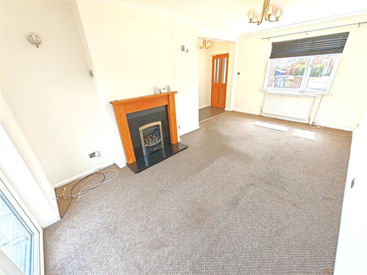 West Glebe Road, Corby