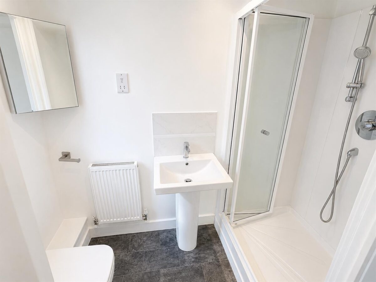Outfield Close, Great Oakley, Corby