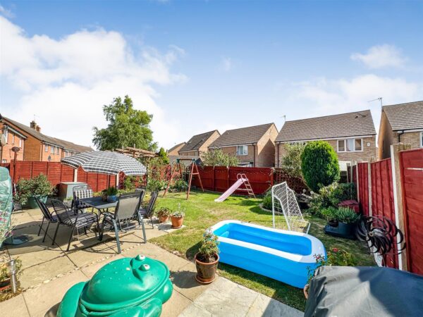 Lyveden Way, Corby, North Northamptonshire, N