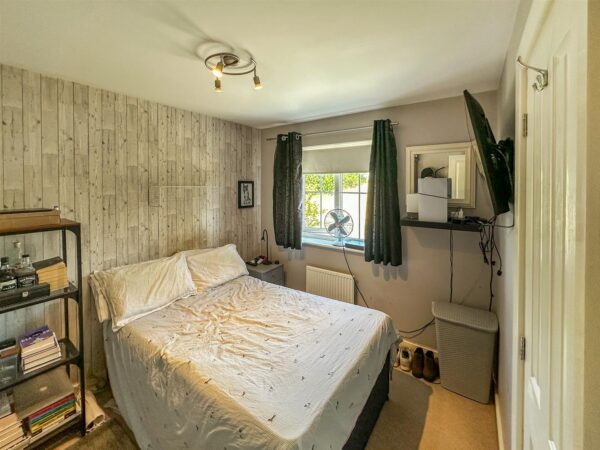 Lyveden Way, Corby