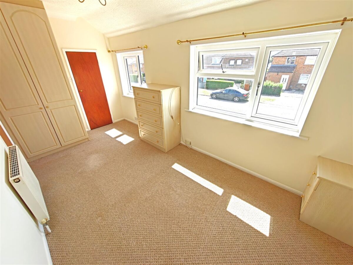 West Glebe Road, Corby