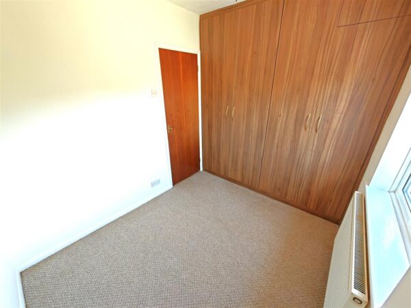 West Glebe Road, Corby