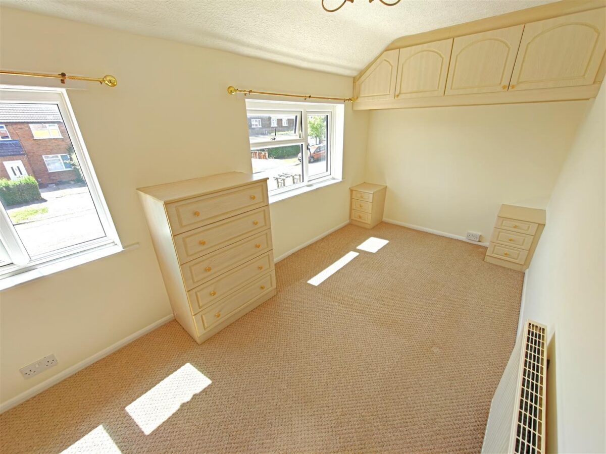 West Glebe Road, Corby