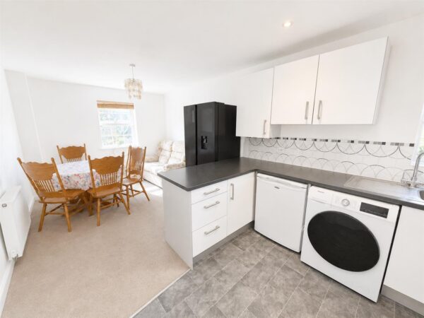 Outfield Close, Great Oakley, Corby