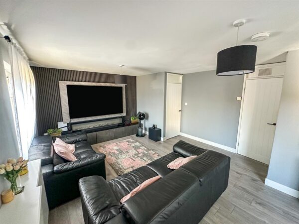 Ripley Walk, Corby