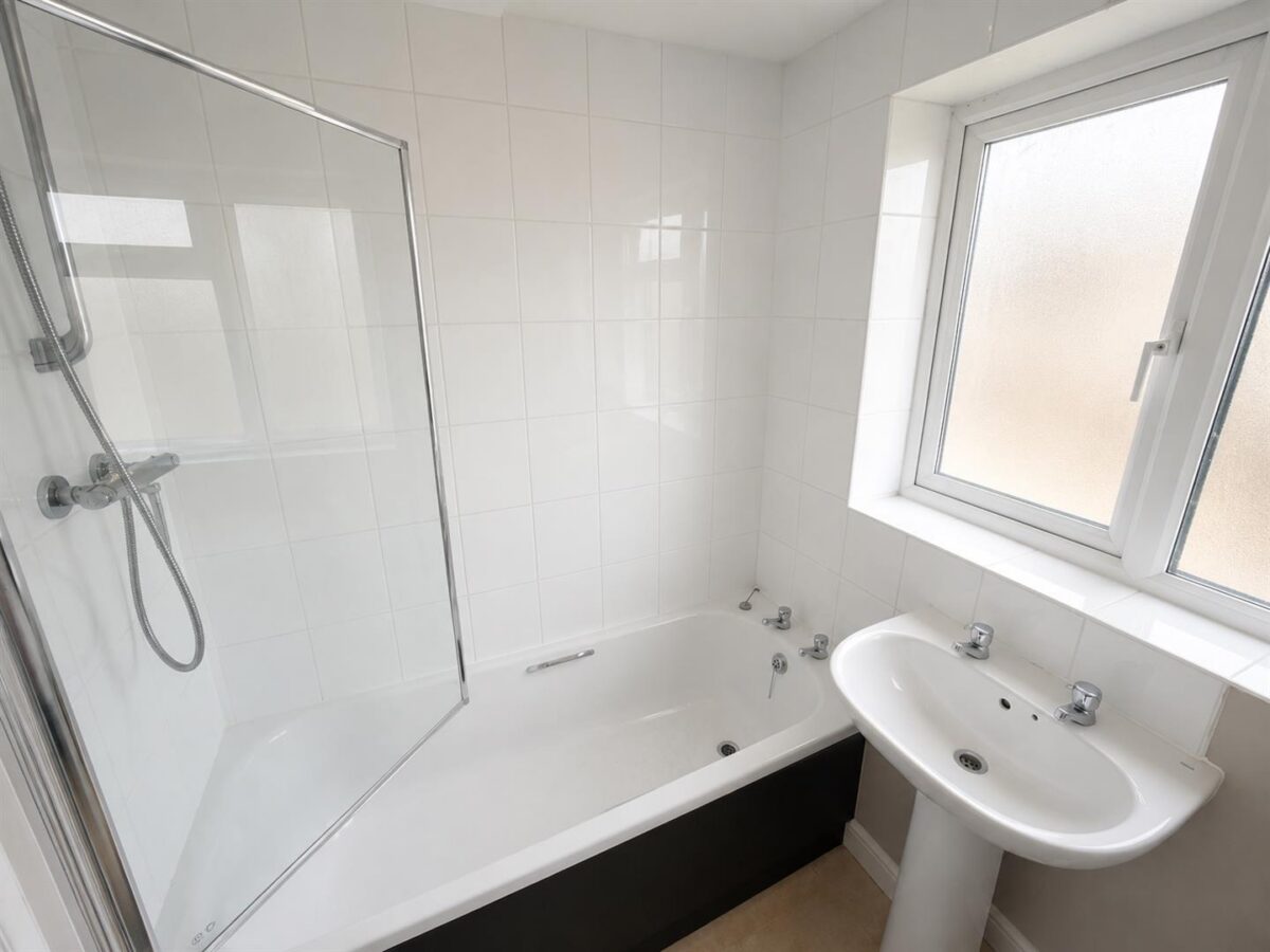 Fairlight Court, Corby