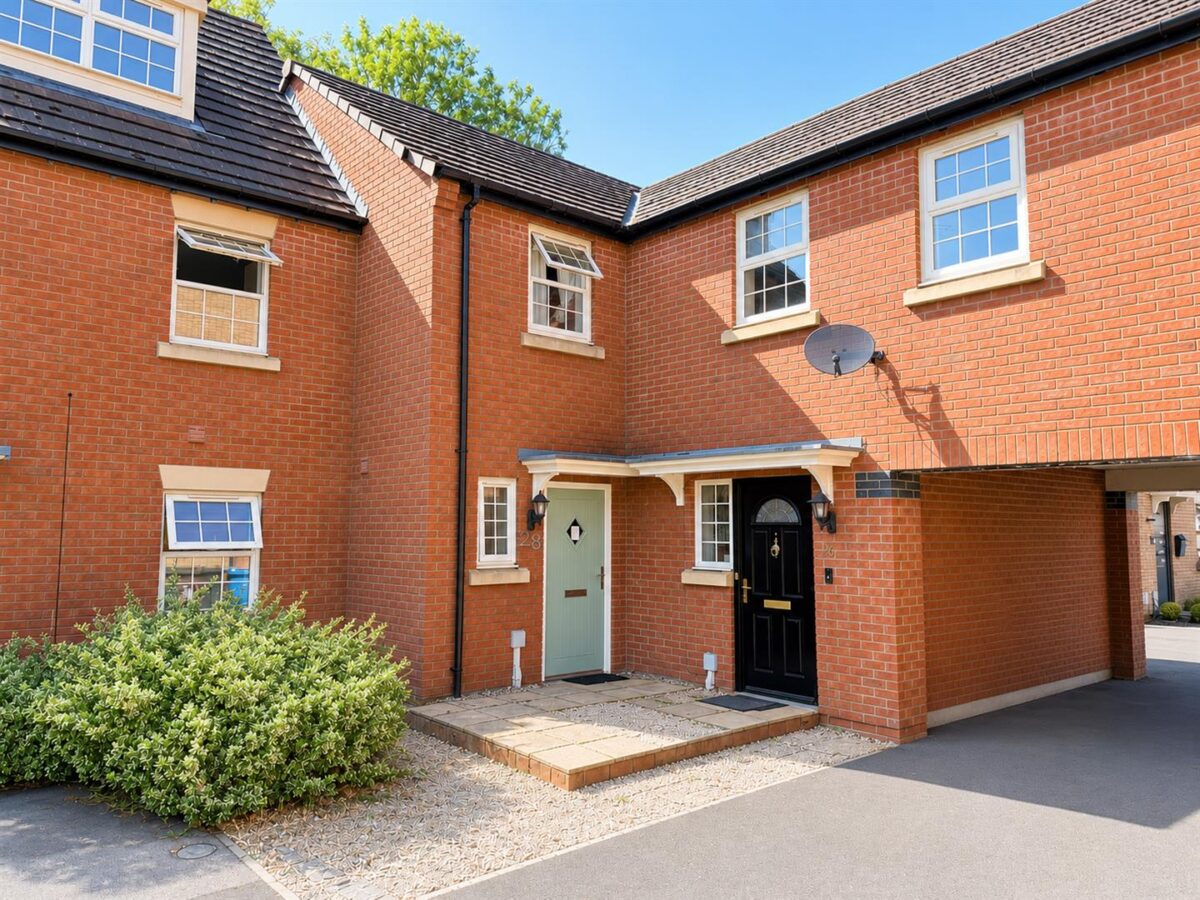 Outfield Close, Great Oakley, Corby