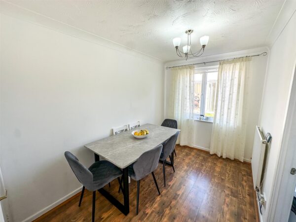 Waltham Close, Corby