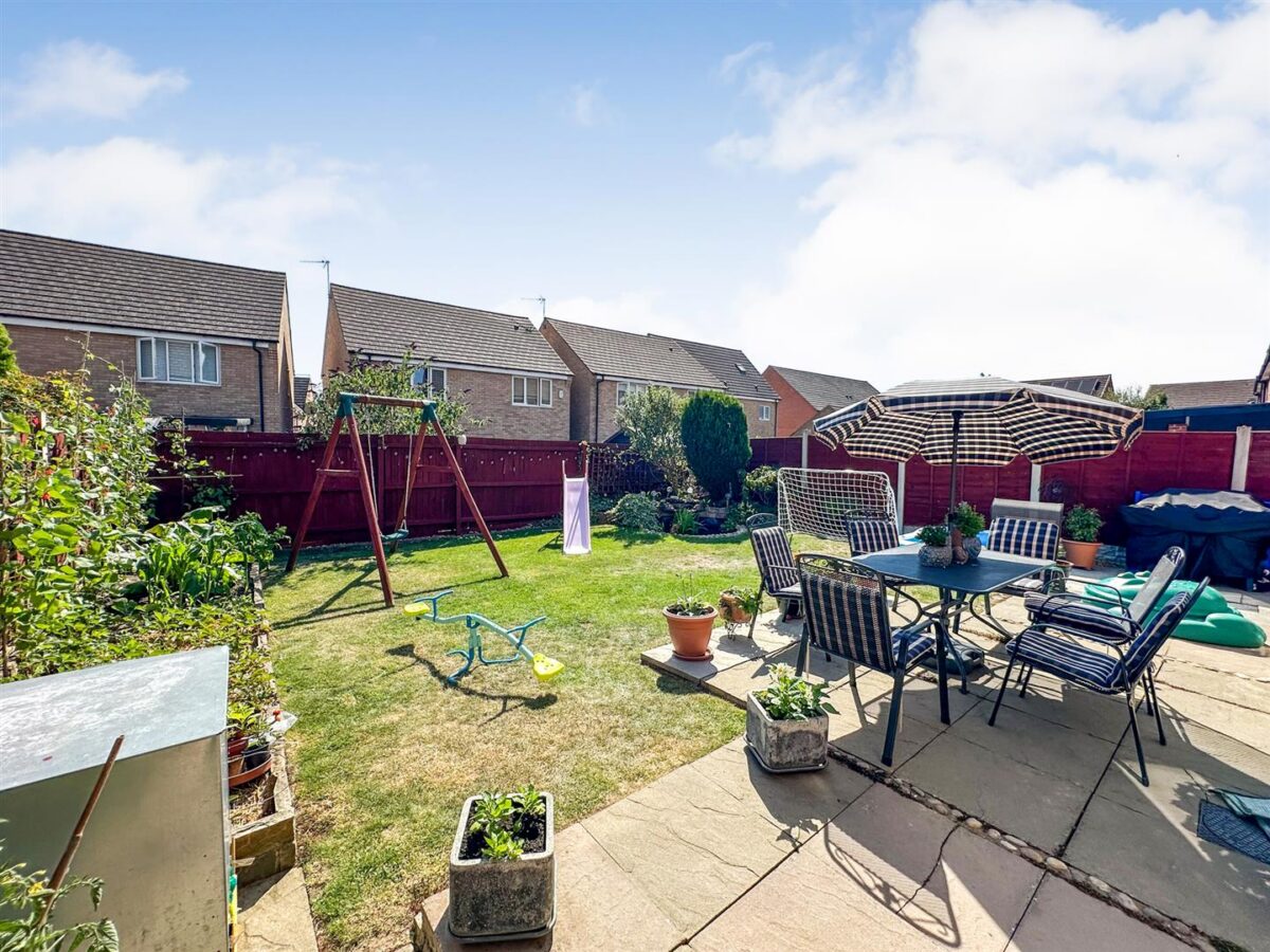 Lyveden Way, Corby, North Northamptonshire, N