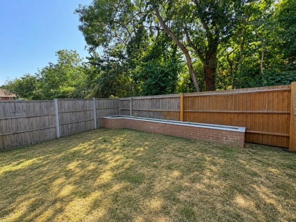 Outfield Close, Great Oakley, Corby
