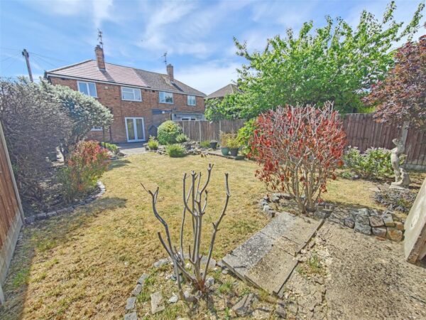 West Glebe Road, Corby