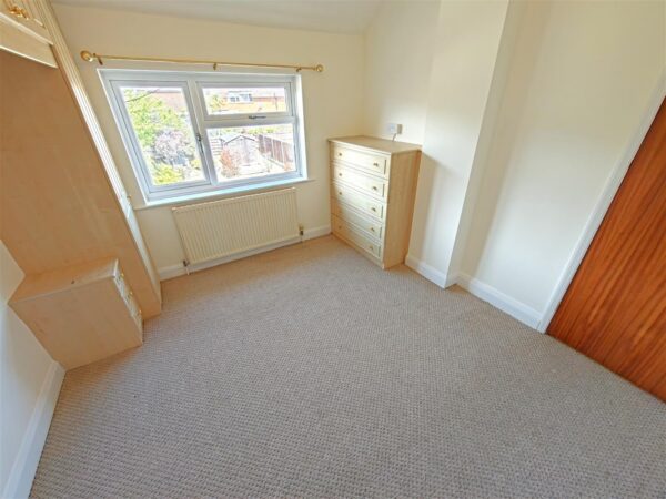 West Glebe Road, Corby
