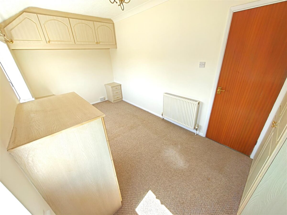 West Glebe Road, Corby