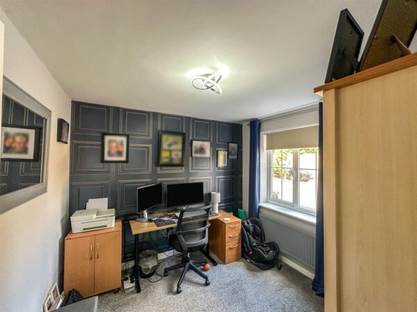 Lyveden Way, Corby