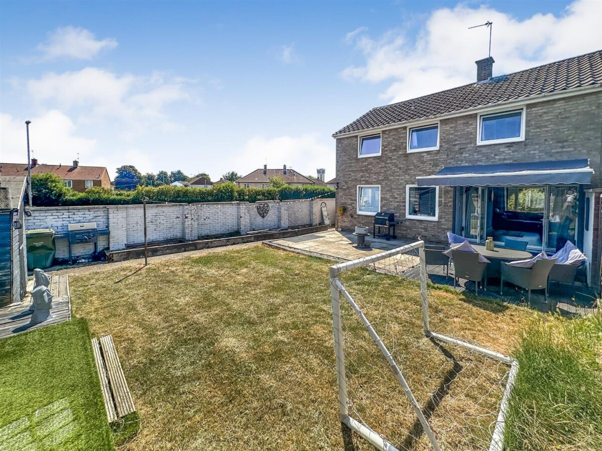 Thurso Walk, Corby