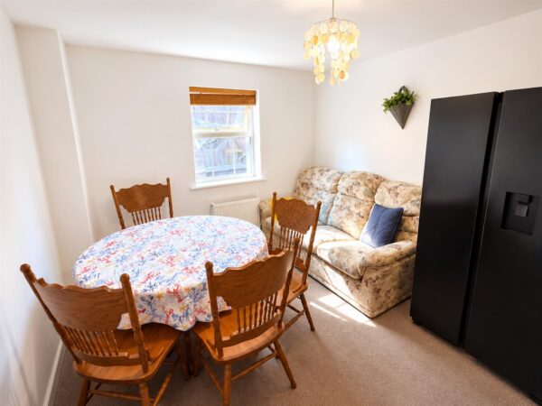Outfield Close, Great Oakley, Corby