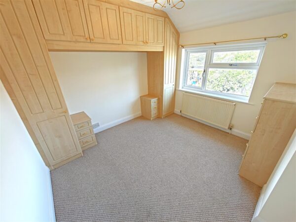 West Glebe Road, Corby