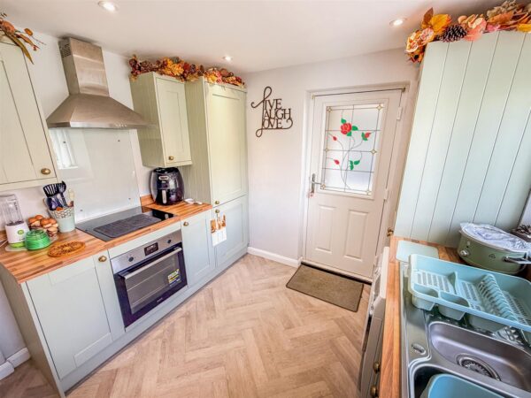 Helmsley Way, Corby