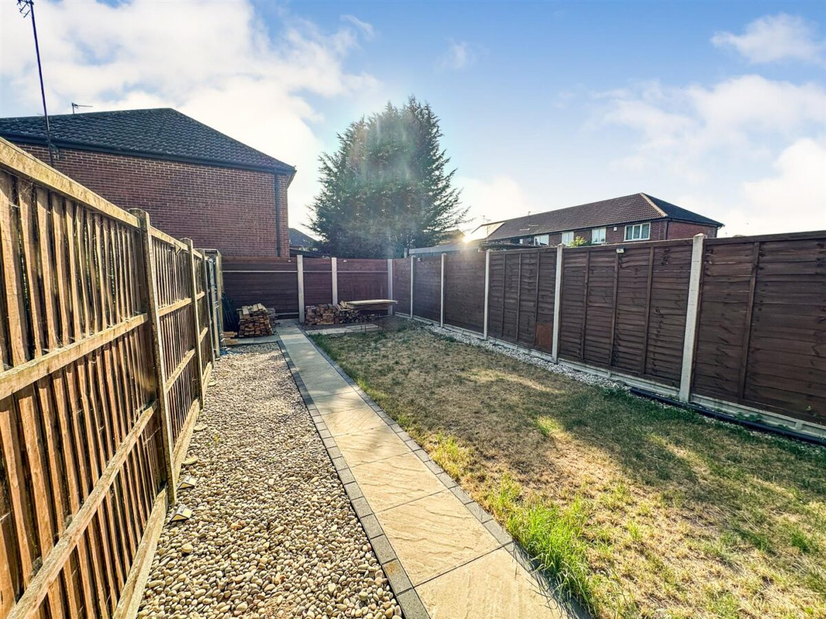 James Watt Avenue, Corby