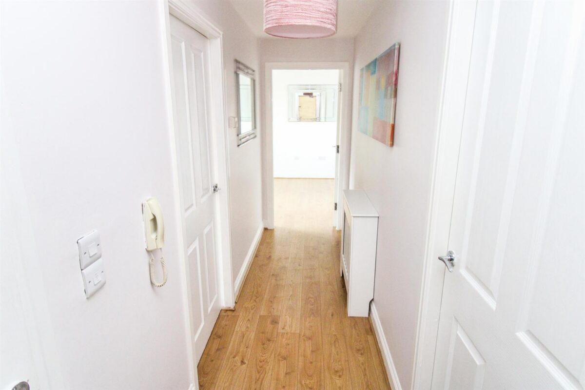 Newmarket Close, Corby