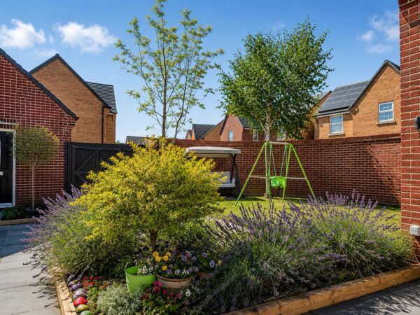 Leys Close, Corby