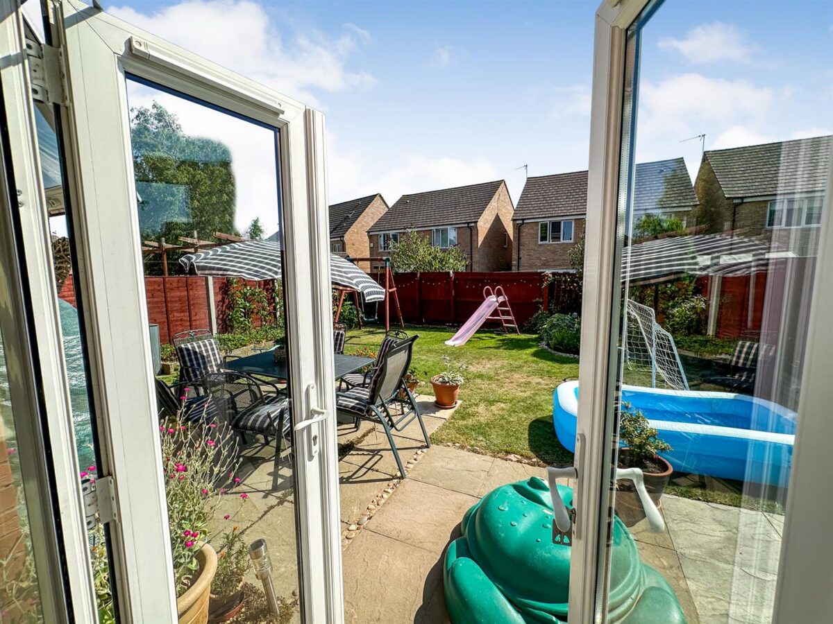 Lyveden Way, Corby, North Northamptonshire, N